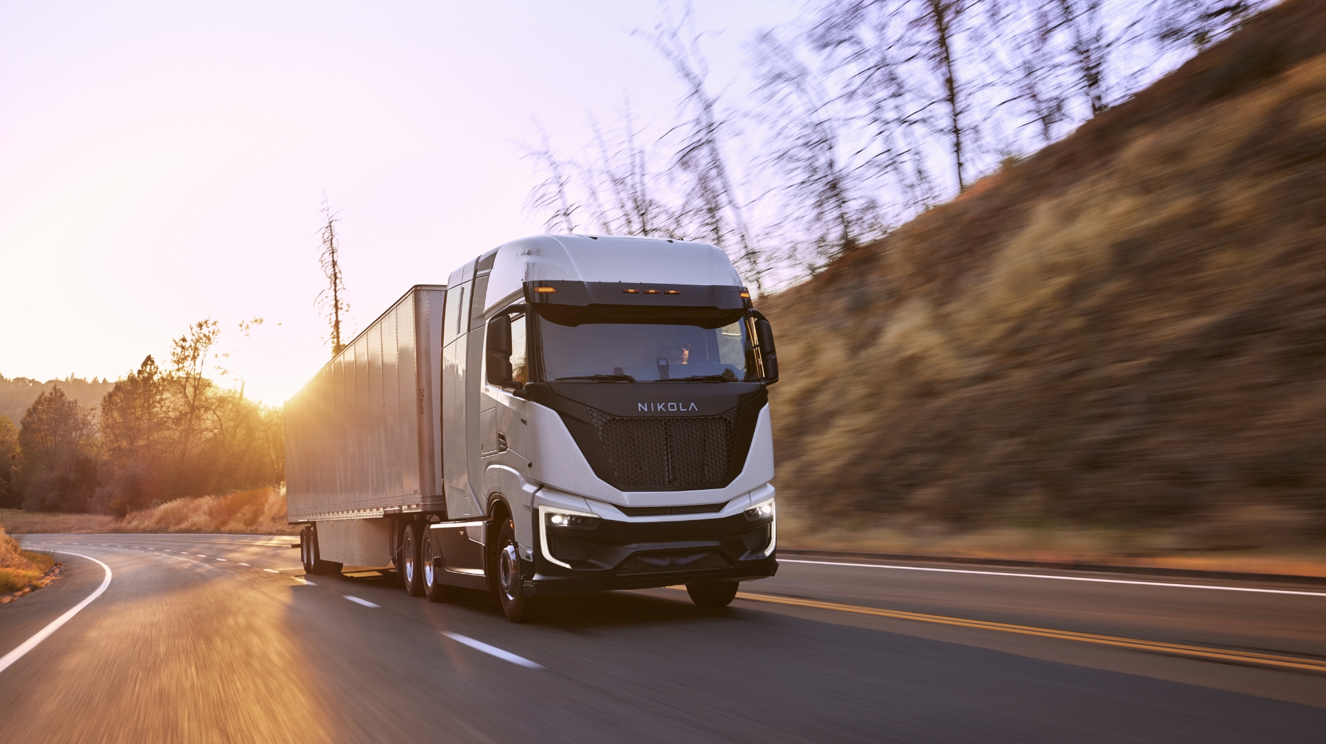 NIKOLA FCEV driving in bay area